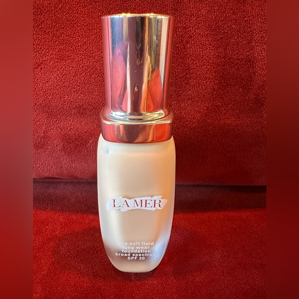 La Mer soft fluid foundation